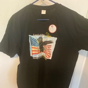 NEW Unisex Large USA T-shirt